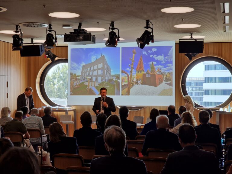 Möller bei Bundeskongress 1300 Teilnehmer in Heidelberg / Voneinander lernen hat oberste Priorität Schlüchtern/Heidelberg Rund 1300 Menschen kamen kürzlich beim 17. Bundeskongress für Nationale Stadtentwicklungspolitik in Heidelberg zusammen, darunter auch Schlüchterns Bürgermeister Matthias Möller (parteilos), der mit einem eigenen Beitrag daran teilnahm.