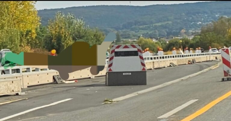 Die Beamtinnen und Beamten der Verkehrsdirektion kontrollieren in der nächsten Woche die Einhaltung der Tempolimits unter anderem an Wild- und Geschwindigkeitsgefahrenstrecken sowie an Unfallschwerpunkten. Wir wünschen allen Verkehrsteilnehmern, dass sie ihr Ziel wohlbehalten erreichen.